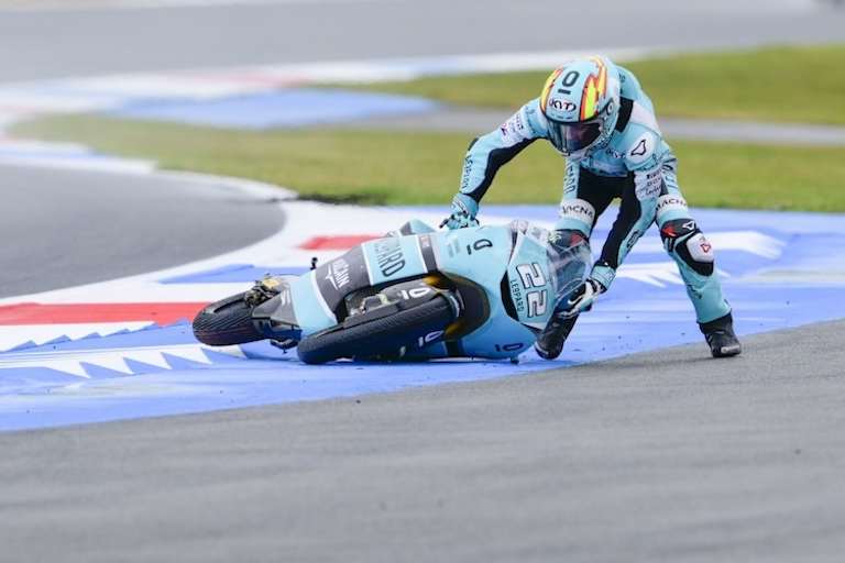 Zwei Stürze am Freitag: David Almansa (6.)