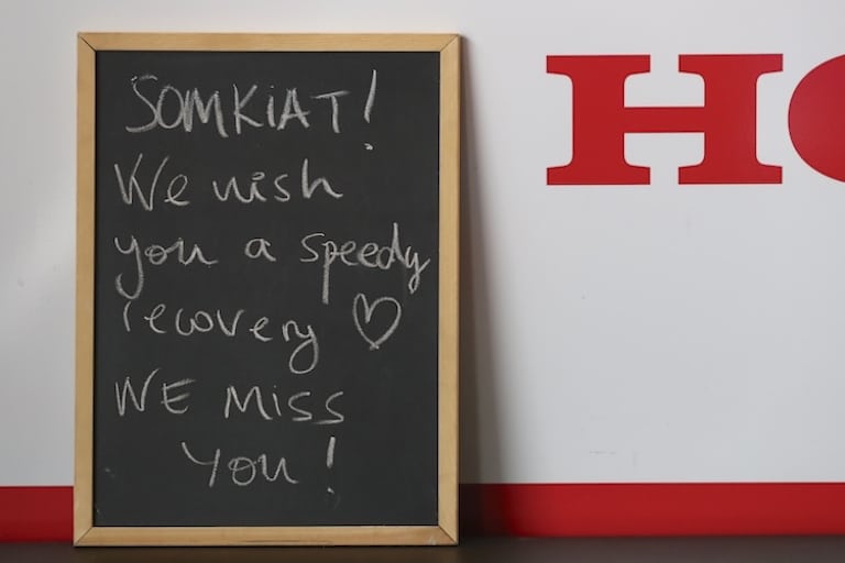 Der Spaniere sollte den Langzeit-Verletzten Somkiat Chantra vertreten