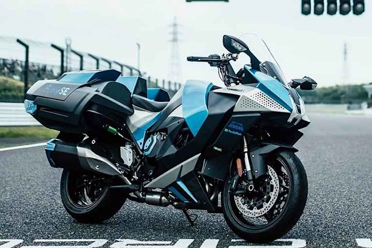 Das futuristische Design kann den voluminösen Wasserstoff-Tank nicht kaschieren