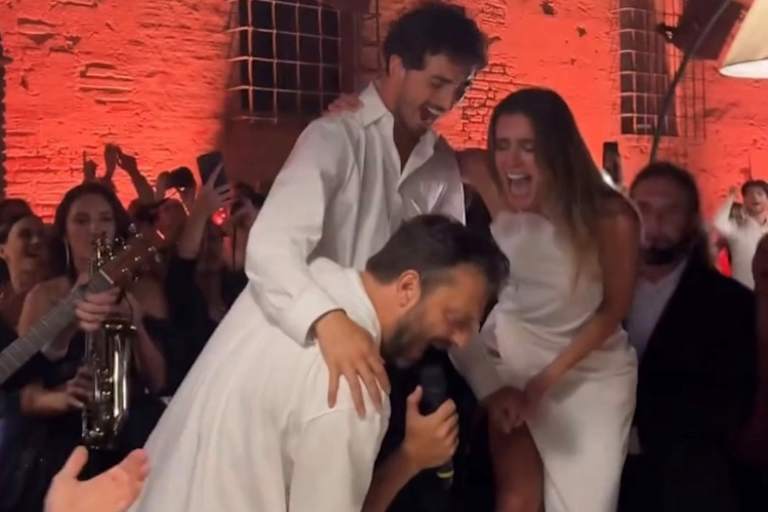 Ausgelassene Feierlichkeiten auf der Bagnaia-Hochzeit