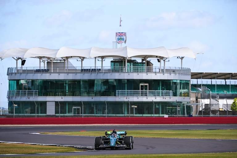 Der Brite umrundete den Silverstone Circuit 39 Mal