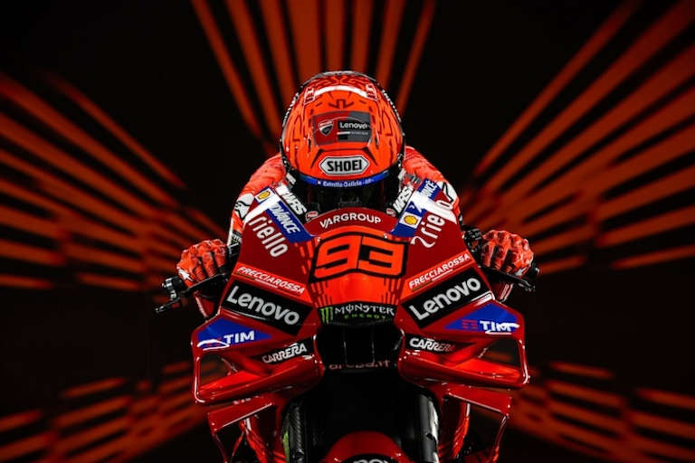 Im Stand schnell: Marc Marquez tritt wieder mit der #93 in Aktion