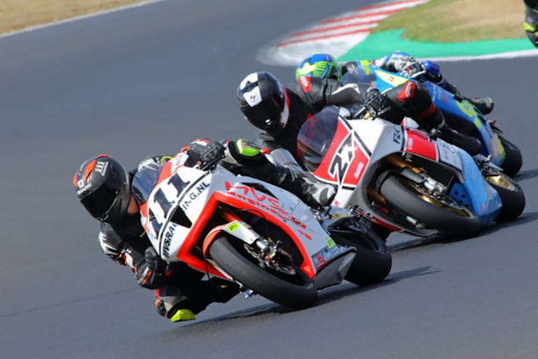 VIel  los auf der Rennstrecke