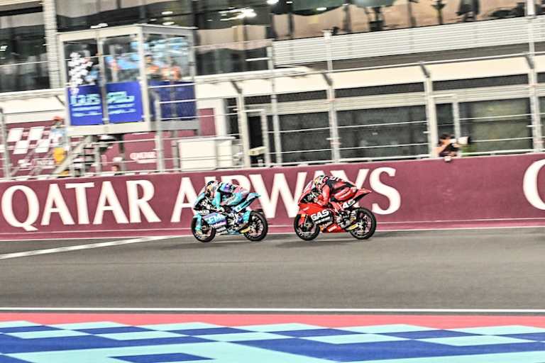 Fotofinish: Alonso rettet sich vor Holgado über den Zielstrich