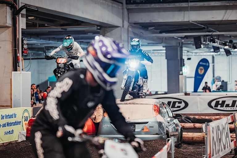Jeden Tag gab es volle Action auf der Hardenduro-Indoorpiste