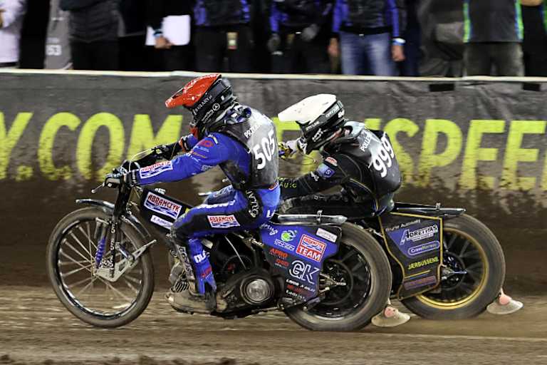 Przyjemski (rot) gegen Pollestad