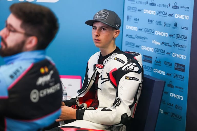 Maximo Quiles in der Box seines neuen Aspar-Teams