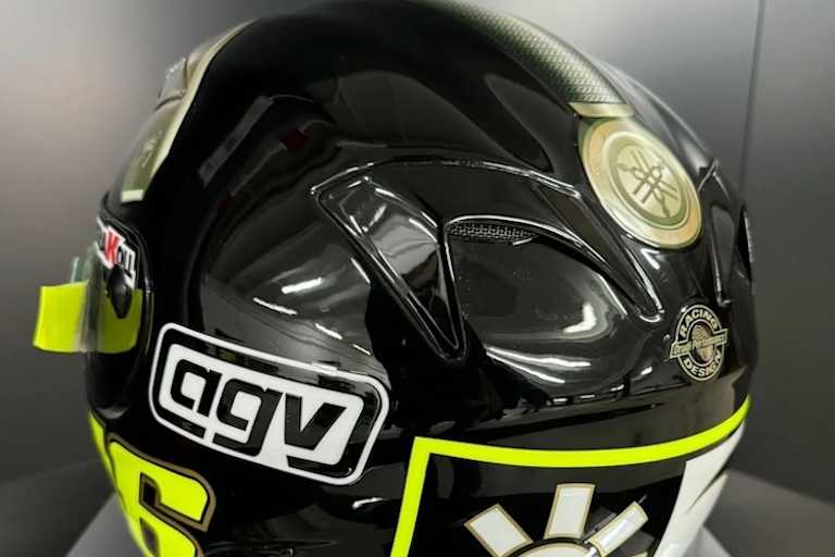 Schwarz und klarer Botschaft: Rossi wollte 2007 zurück an die Spitze