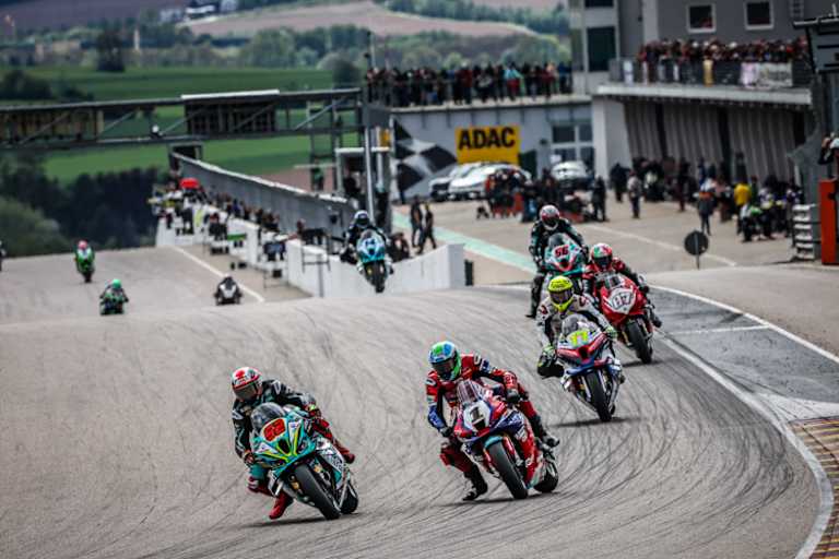 Eines von zahlreichen Manövern an der Spitze