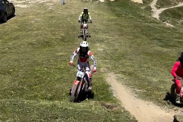 Casey Stoner auf dem Trial-Bike