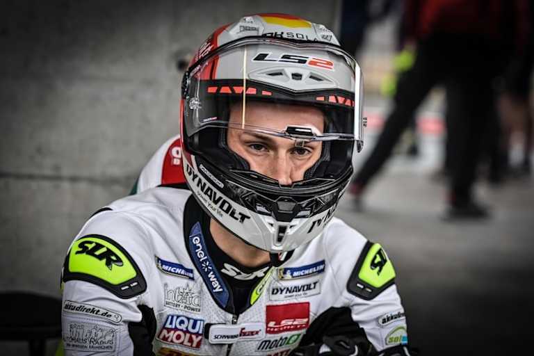 Fokus auf die neue Saison. Lukas Tulovic heute in Portimão. Der einzige deutsche Pilot im GP-Fahrerlager startet auch 2024 für das Team um Jürgen Lingg