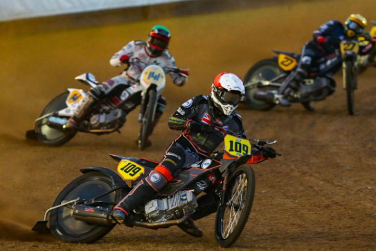 Zach Wajtknecht (vorne) gab in Frankreich nur einen Punkt ab