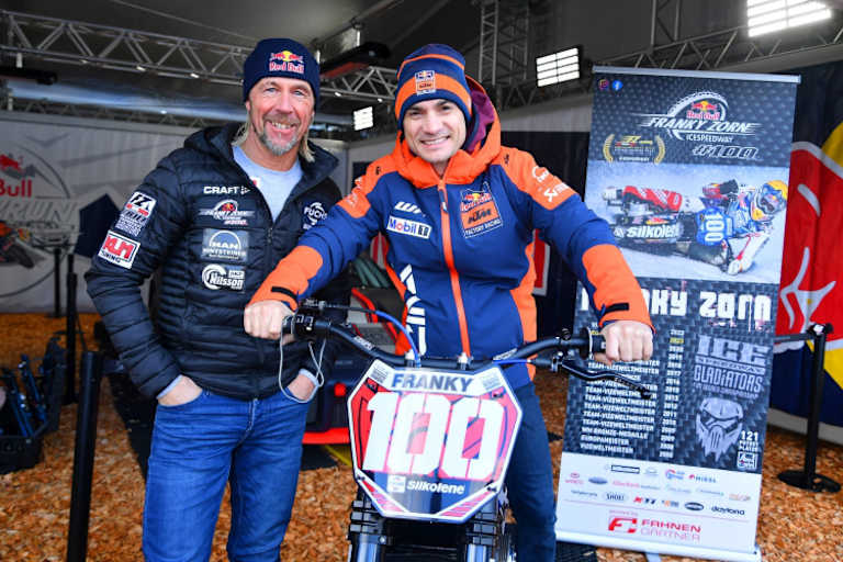 Dani Pedrosa (re.) mit Eisspeedway-Vizeweltmeister Franky Zorn