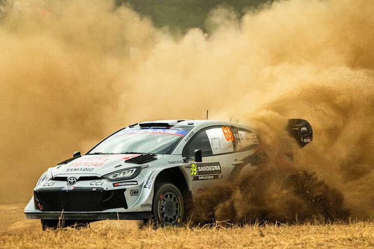 Kalle Rovanperä (Toyota) in Saudi-Arabien mit noch mit minimalen WM-Titelchancen