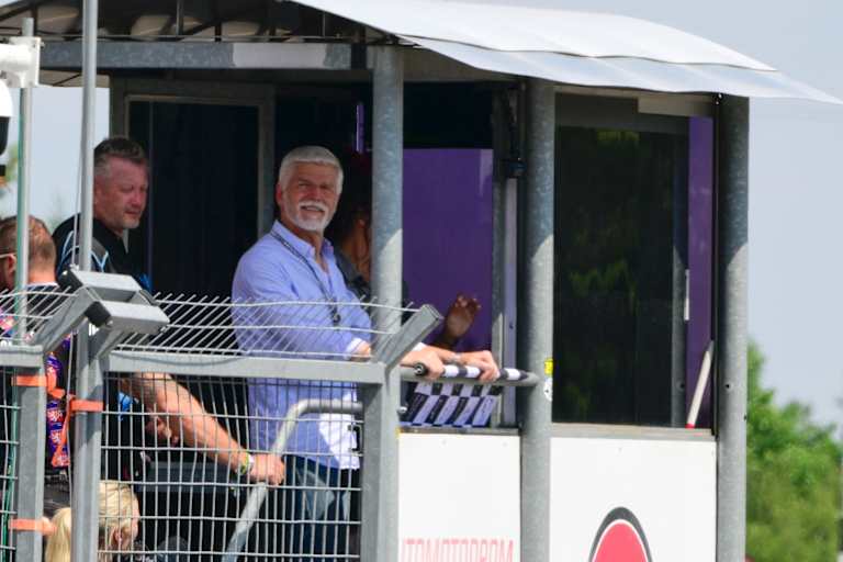 Präsident mit Herz: Petr Pavel schießt SBK-Fotos für den guten Zweck  