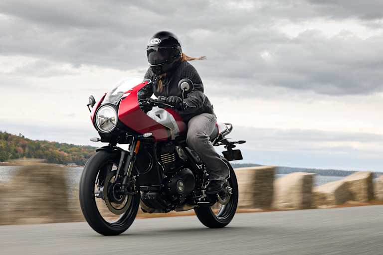 Triumph Thruxton 400