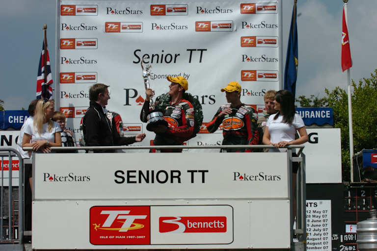 John McGuinness nach dem Sieg in der Senior-TT 2007