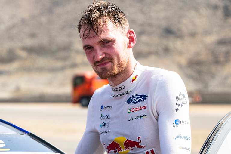 Auf Ford startet Gregoire Munster bei den Rallyes Dakar und Monte Carlo   