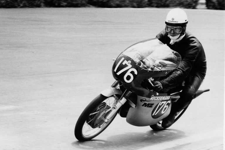 1968 fuhr Anscheidt mit einer 125er-MZ auf dem Sachsenring