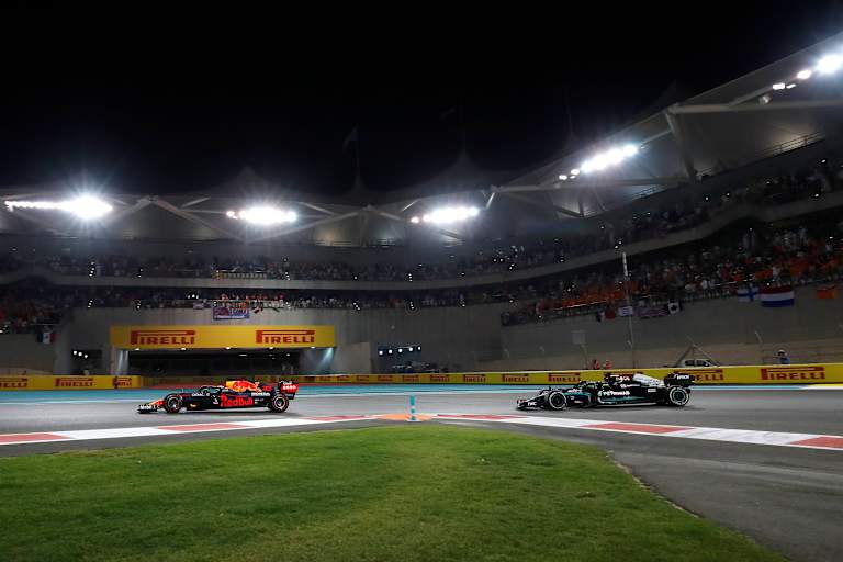 Max Verstappen gegen Lewis Hamilton in Abu Dhabi 2021
