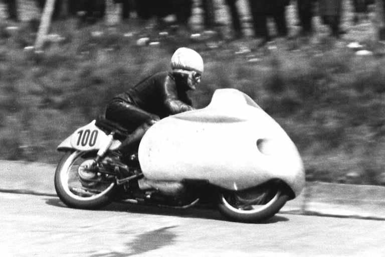 HaPe Müller auf dem Nürburgring im Jahr 1955