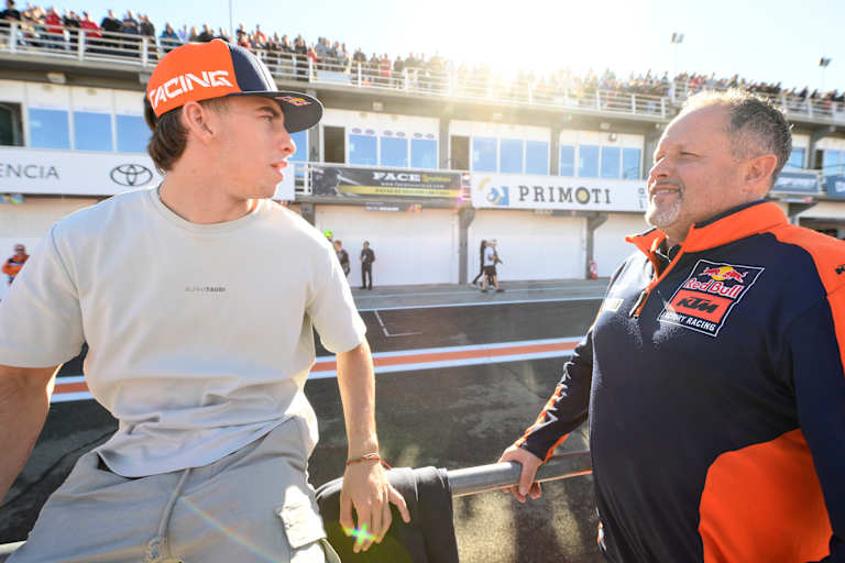 Paul Trevathan mit seinem Schützling Pedro Acosta