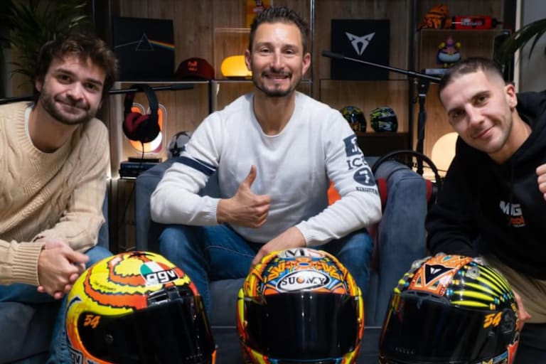 Manuel Poggiali (mitte) mit Andrea Migno (rechts) und Filippo Carloni.