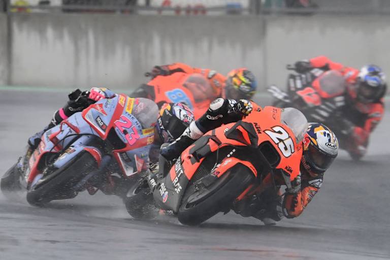 Bastianini #23 hatte zu Beginn Sichtprobleme