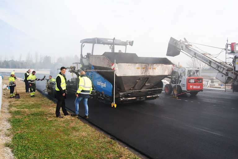 Bis zum Start der Vorsaisontests am 26. Februar werden die Arbeiten an der Piste abgeschlossen sein