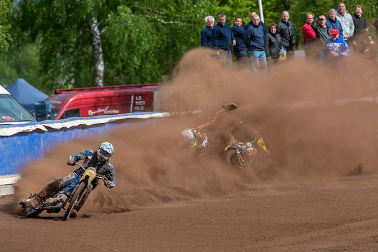 Fabriek stürzt, vorne Diener 