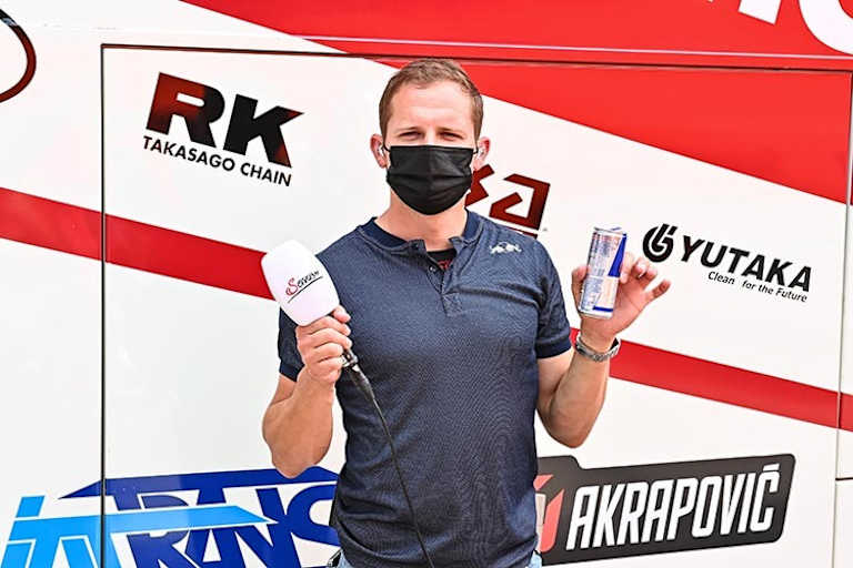 Stefan Bradl als Servus-TV-Reporter