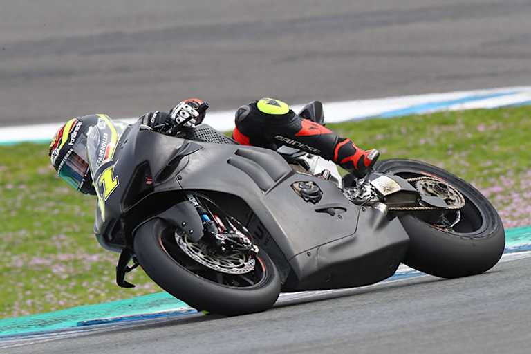 Sandro Cortese im Januar 2020 auf einer Ducati V4R