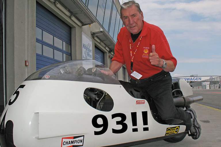 An seinem 93. Geburtstag nahm Jochen Luck noch auf einem Renngespann Platz