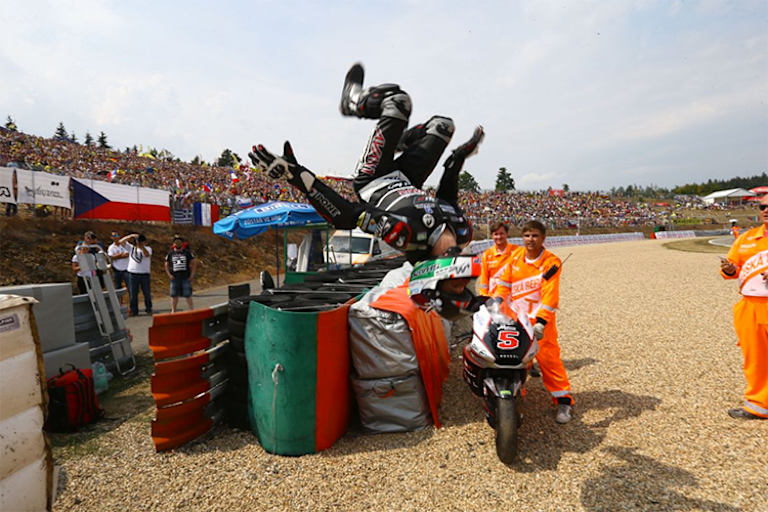 Den Rückwärtssalto nach jedem Sieg machte Zarco zu seinem Markenzeichen