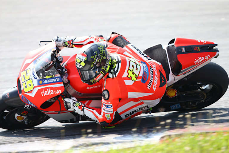 Andrea Iannone auf der Ducati GP15