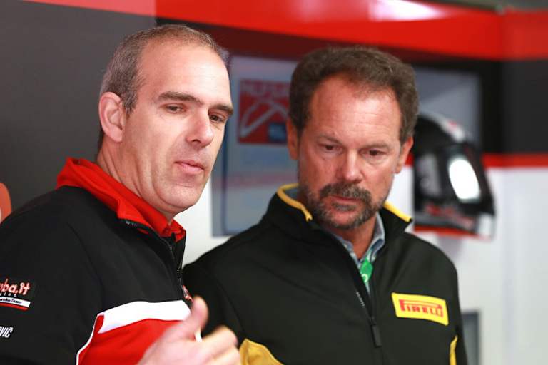 Ducatis Superbike-Direktor Ernesto Marinelli (li.)