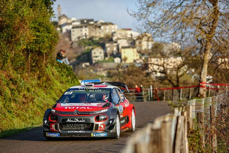 Kris Meeke bleibt am Ball
