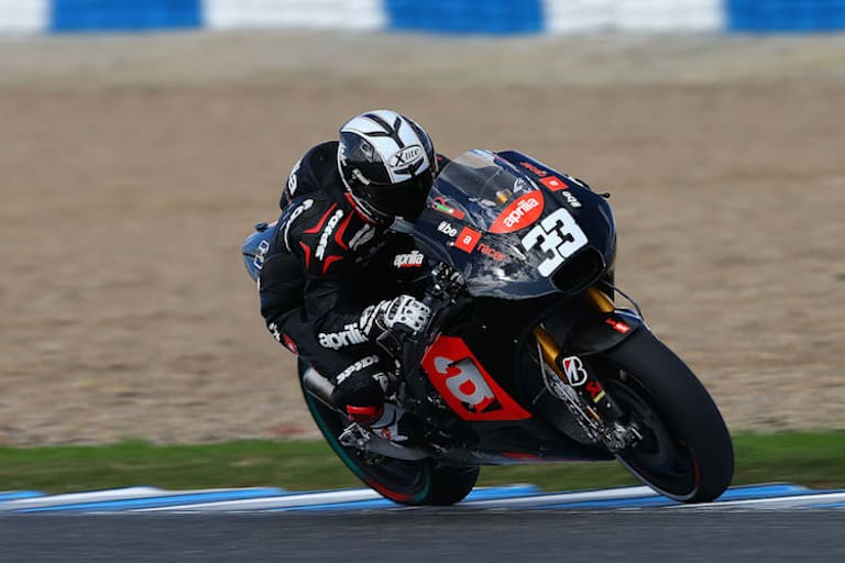 Die Rundenzeiten mit der MotoGP-Aprilia lassen bei Marco Melandri noch zu Wünschen übrig