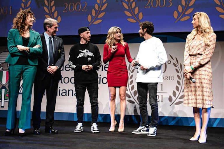 Riccione: Tony Cairoli und Valentino Rossi auf der Bühne