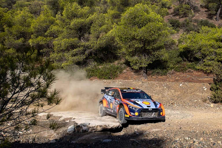  Thierry Neuville