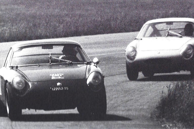 Doppelsieger: Abarth-Werksfahrer Franco Patria gewann im Abarth 2000 GT (Foto) und im Abarth 1000 TC