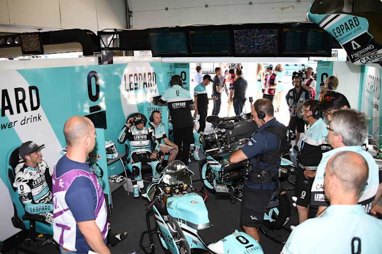 Derzeit sind die drei Leopard-Piloten Kent, Vazquez und Ono mit Honda-Bikes unterwegs