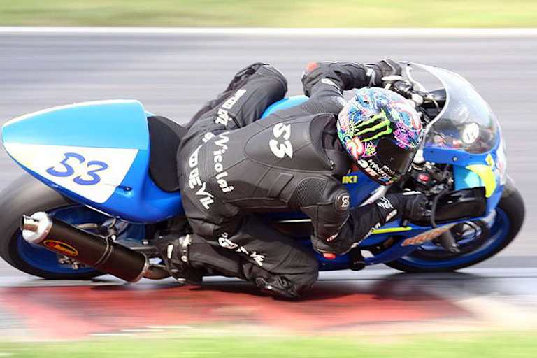 Nicolai Kraft führt die Superbike-Wertung an