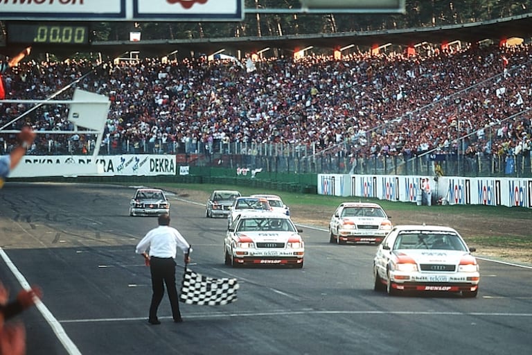 Dreifachsieg dank Leistungsplus: Audi-Zieleinlauf und Titelgewinn beim DTM-Finale 1990 in Hockenheim