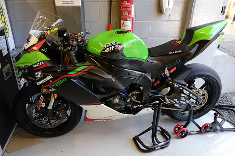 In Barcelona entdeckt: Eine Kawasaki Ninja 636