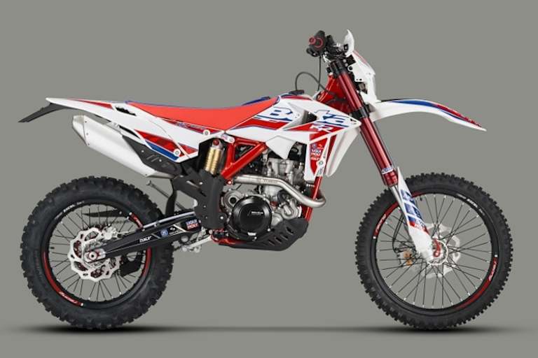 Zahlreiche Details werten auch die Racing-Version der Viertakter auf