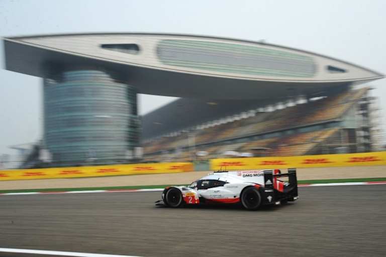 Mit Problemen am Getriebe: Der Porsche 919 Hybrid von Timo Bernhard, Earl Bamber und Brendon Hartley