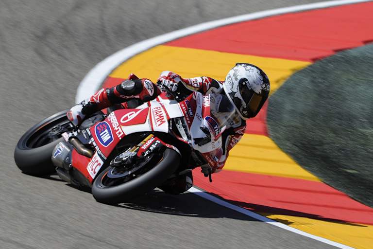 In der WM liegt Carlos Checa nur auf Rang 13