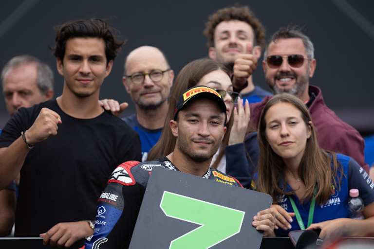 Can Öncü wird in der Sommerpause die Yamaha R1 testen