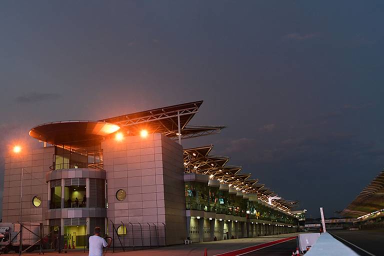 Eine der Tribünen in Sepang